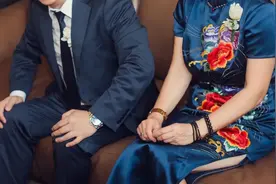 在婚礼中父母应该怎么穿图片