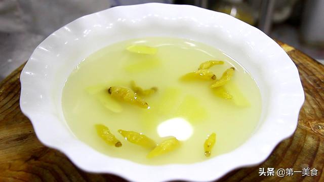 大厨教你做泡椒鸡爪，用这个方法泡出来的鸡爪，可以放很久不变质
