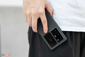 vivo X70 Pro+图赏：简约雅致，科技与人文的完美结合图片