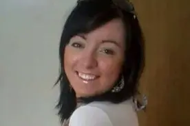 每天吃口香糖，英国19岁女子突然倒下身亡，验尸官：吞食口香糖引发脑缺氧图片