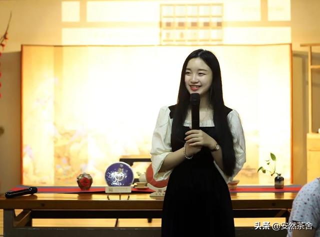 今大福德福品鉴会在“茶饰界”成功举办，班章古树霸气之韵令人倾倒