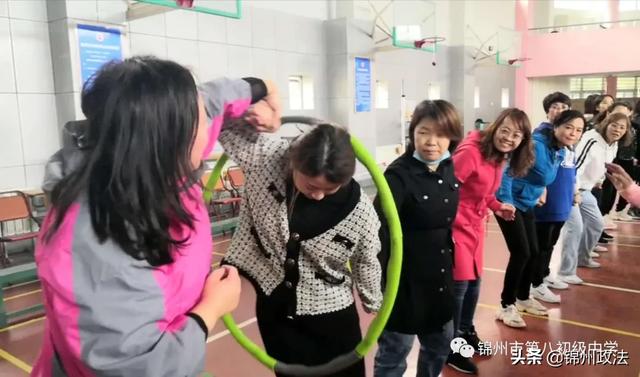 运动会通讯稿范文 运动会通讯稿范文300字(图13) 运动会通讯稿范文 运动会通讯稿范文300字(图13)