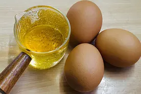1杯啤酒，3个鸡蛋，筷子一搅，简单一做，蓬松酥脆，可爱又好吃图片