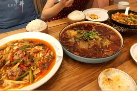 端午节假期，一家4口聚餐，没想到在河南100多元能吃这么多好菜图片