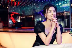 张庭首次在抖音出镜直播带货，共创下了2.5亿元的营收图片