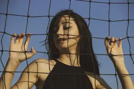 夫妻间经常做这三个小动作，女人更加爱你图片