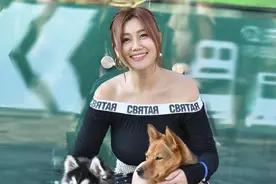 身材好是错？白云曾被好友要求不准穿紧身衣 导演称路人甲都没份图片