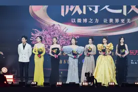 赵丽颖被爆拒与85花同台，张雨绮临时顶替，85花关系真不简单图片