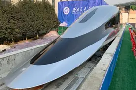 连美国也要羡慕？中国制造的全球最快列车，时速超过600公里图片