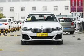 宝马540i——经典直列六缸的辉煌，速度与舒适的平衡点图片
