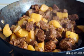 炖肉有讲究，不能只会加水炖，弄懂4个疑问，不管炖什么肉都好吃图片