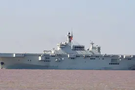 075两栖攻击舰归来 海试时间创纪录 神秘无人直升机曝光图片