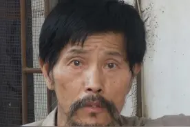 江西一拾荒老人，专注画画40年，妻子携子离开，网友：疯子画家图片