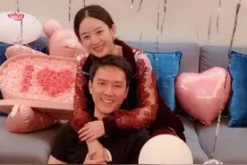赵丽颖冯绍峰有多甜？冯叔不小心透露儿子小名，立马打电话解释图片