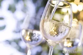 香槟酒科普 | 不是所有起泡酒都能被称为“香槟”图片