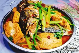 花鲢鱼头最好吃，用来烧豆腐，鲜香味美，那味道简直绝了图片
