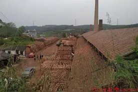 宜州新区一高70米烟囱被成功爆破拆除图片