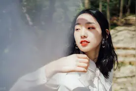 半夜丈夫收到暧昧信息，妻子机智回复挽救婚姻图片