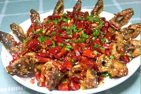 黄骨鱼里加一个鸡蛋，想不到这么好吃，香辣入味，饭店都吃不到图片