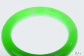 92年用冰种手镯换了一壶，现在镯子值860万，夫妻两人心慌来鉴宝图片