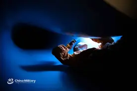 歼-10C隐身进气道内部细节首次曝光：蒙皮细腻，与歼20同款图片