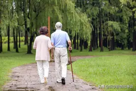 60岁是寿命决定期，无论男女，走路没有五个提示，恭喜身体健康图片