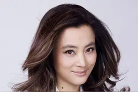 甜歌皇后李玲玉：从销量神话到一夜消失，只因她是假的甜图片