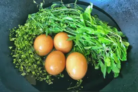 农历三月三，荠菜煮鸡蛋，为啥要选三月三煮鸡蛋？平时不能煮吗？图片
