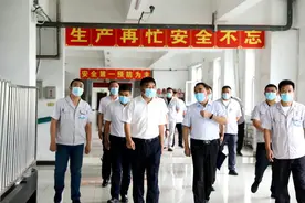 长春市国资委党委书记、主任马国成莅临长热集团视察调研图片