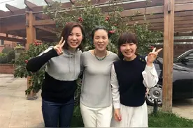 刘国梁牵线，乒坛女皇王楠退役后嫁富豪，患癌12年丈夫仍不离不弃图片