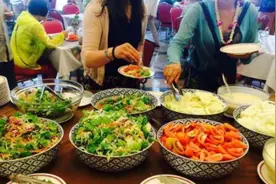 泰国推出水果自助餐，中国游客前去扫荡，老板：个个都是大胃王图片