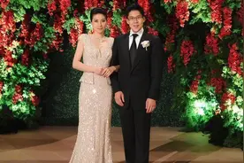 还记得霍启刚郭晶晶的婚礼吗？对比之下黄晓明和AB的世纪婚礼好俗图片