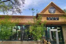 突然响起敲门声图片