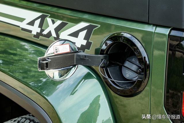 新车 | 售16.99万起 北京BJ40致敬2020版上市