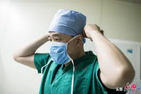 北京大学首钢医院院长顾晋：“爸爸妈妈依然在默默陪我前行”图片