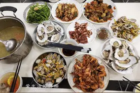 回娘家，弟媳做了一桌菜，发朋友圈有人乐了，网友：没二百下不来图片