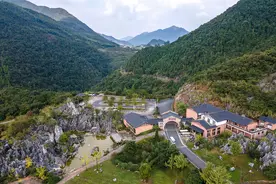 它是中国四大石林之一，与云南石林齐名，被誉为“华东第一石林”图片