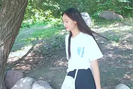 爆红抖音：美女翻唱一首刘德华的《世界第一等》，网友纷纷点赞！视频封面