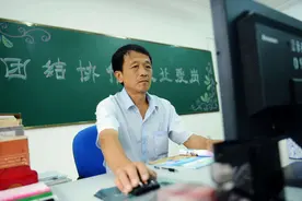 优秀教师奖奔驰，私立学校的待遇有多好？语文老师：全是面子工程图片