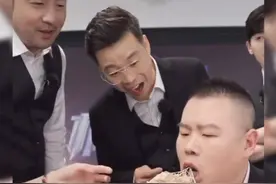 薇娅直播间，岳云鹏吃播带货时吃肘子，外包装绳子火了图片