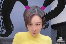 龙女郎张蓝心近照身材丰满，穿紧身衣肚腩明显，网友：胸比以前大图片
