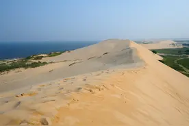 曾是“河北小迪拜”，一半海水一半沙，却因旅游开发不当永久关停图片