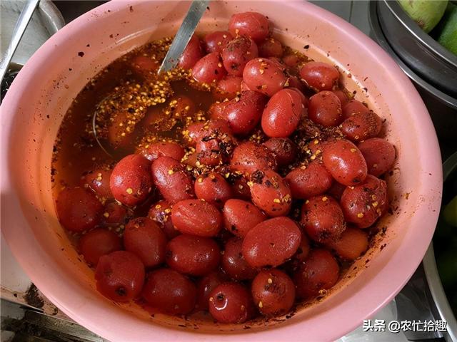 春季早熟的果子，已有人去采摘，一斤34元，却很少有人种植