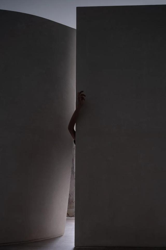 inshop女装中文叫什么（服装店——低调而极具仪式感的迎接方式）