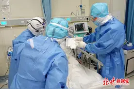 湖北一女子车祸致“头颈分离”，罕见存活！失之毫厘即是生死之别图片