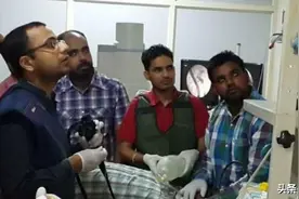 印度男子因腹痛难忍就医，X光检查时胃里的物体让医生大呼恐怖图片