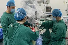 宜宾市二医院：98岁老人患脑瘤，多科协作护健康图片