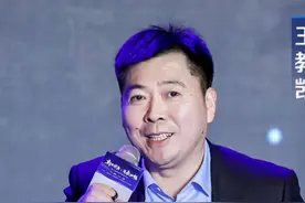 人大附中经开学校校长的办学理念：为学生赢得未来图片