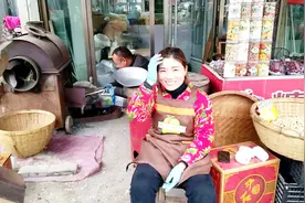 江苏徐州农村大姐卖瓜子，竟然这么做！视频封面