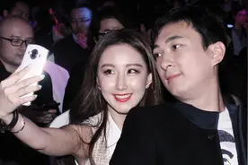 王思聪为何不敢调侃赵薇？原来和亲妈林宁有关，好闺蜜背景强大图片